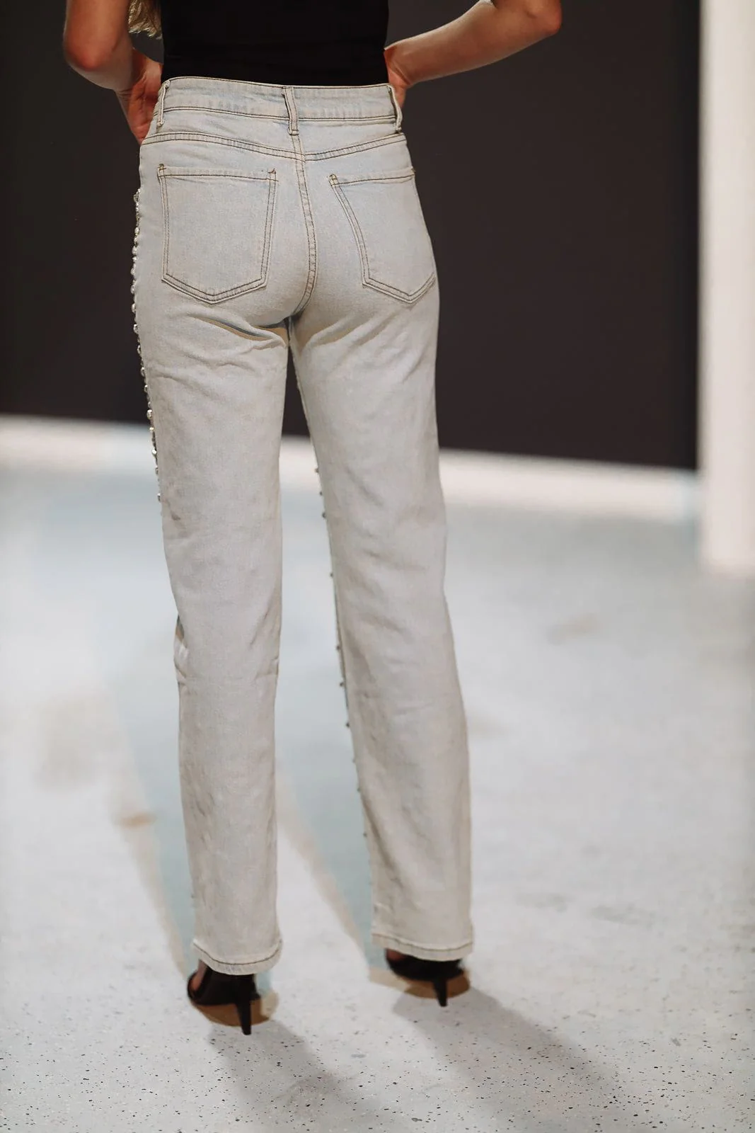 Bring It Embellished Jeans - Light Wash - Image 3